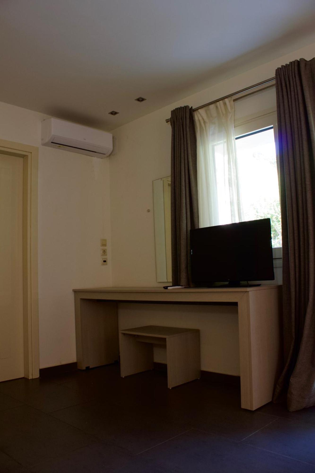 Makris Yialos Apartments Lassi  Exteriör bild